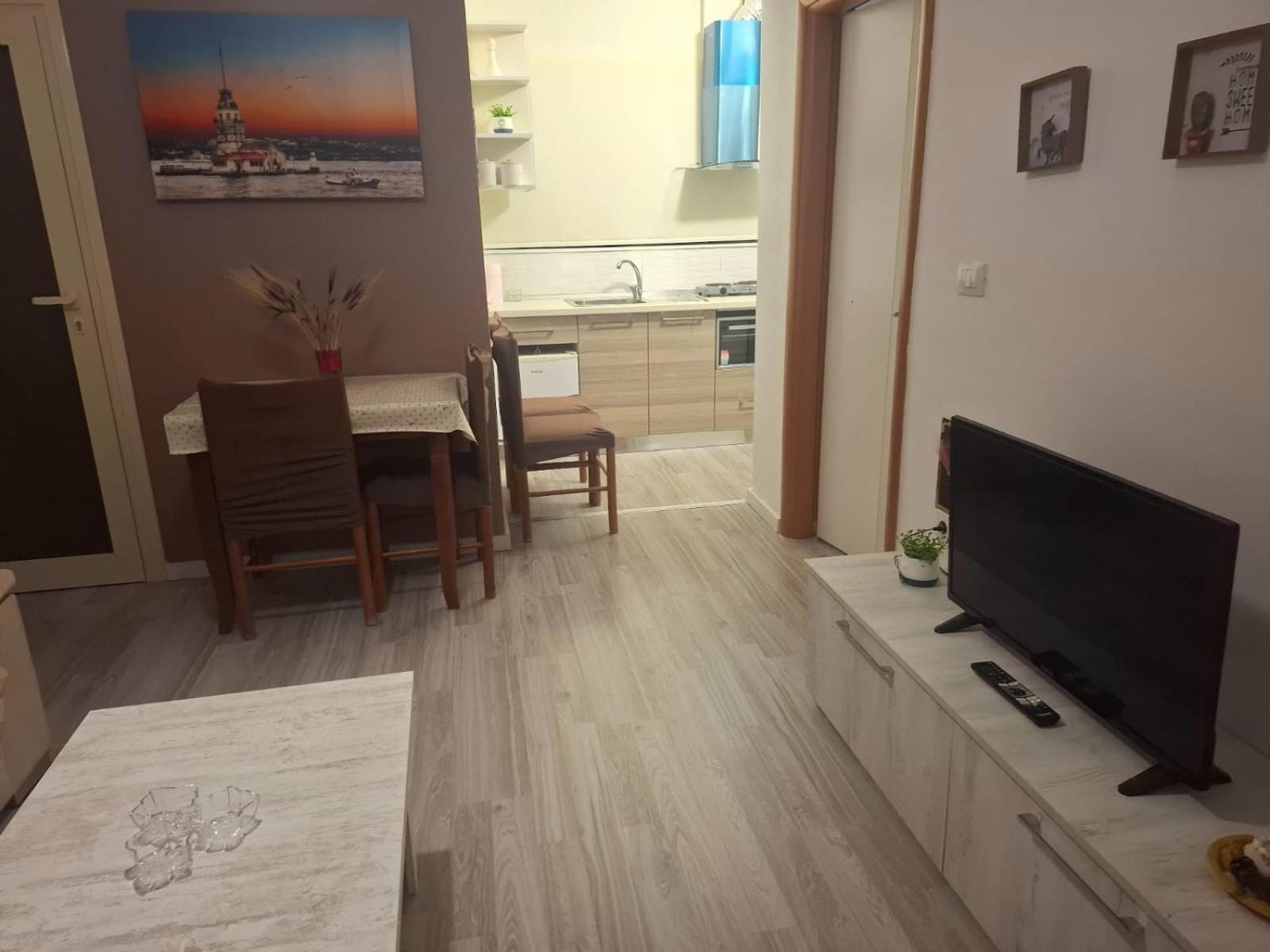 Sweet Vlorë